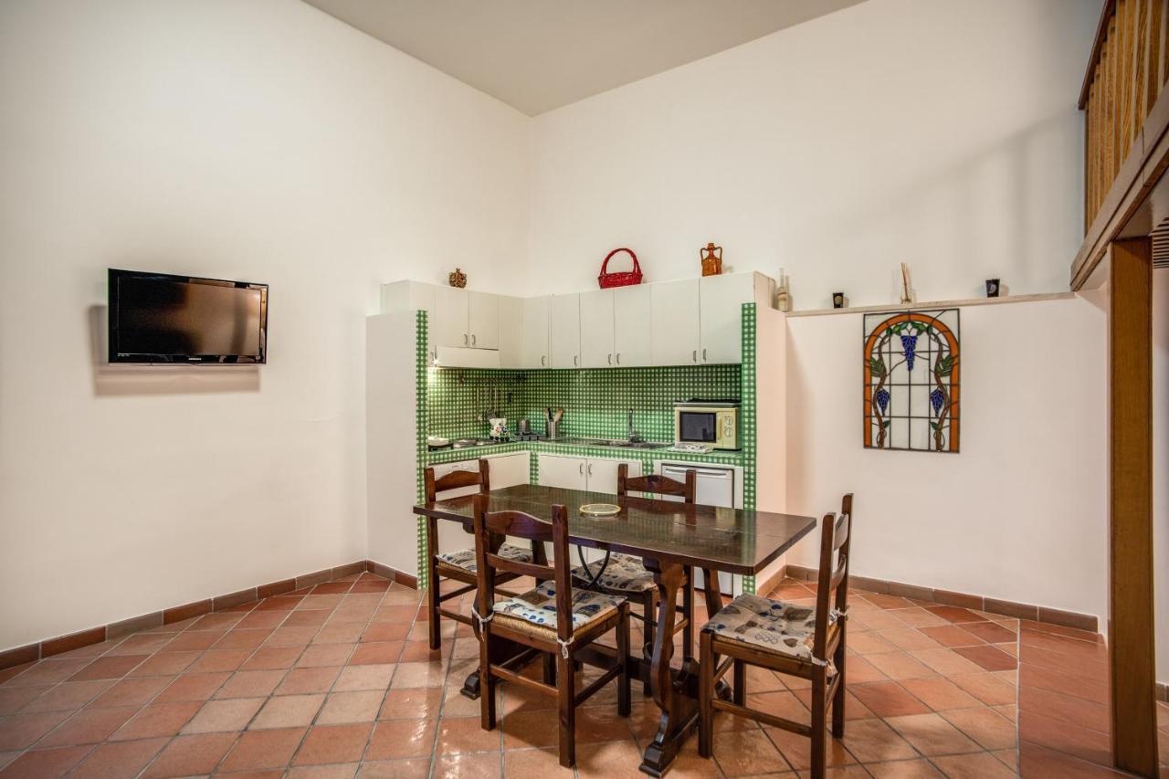 Le Case Di Andrea - Nel Cuore Di Trastevere 罗马 外观 照片