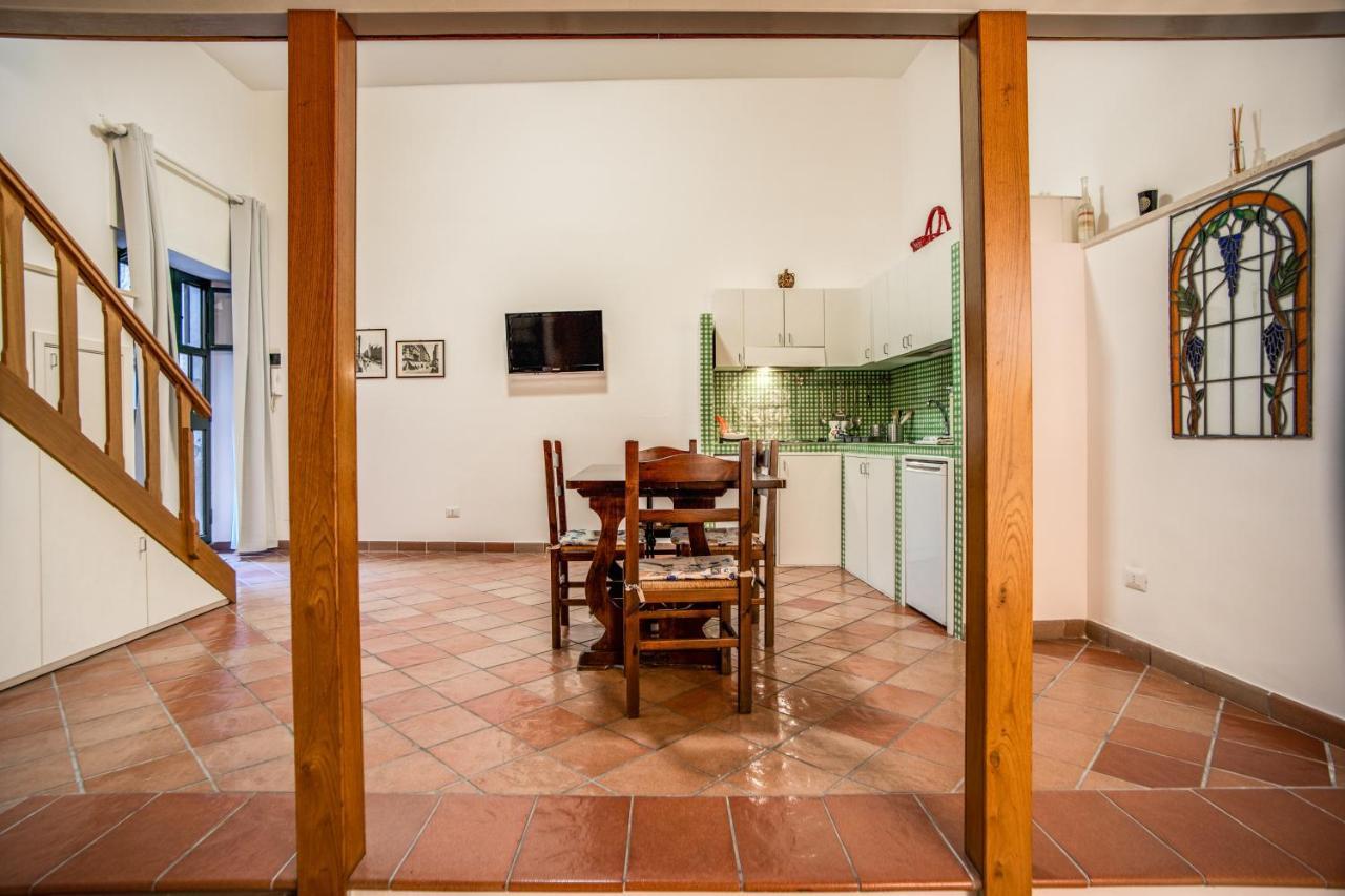 Le Case Di Andrea - Nel Cuore Di Trastevere 罗马 外观 照片